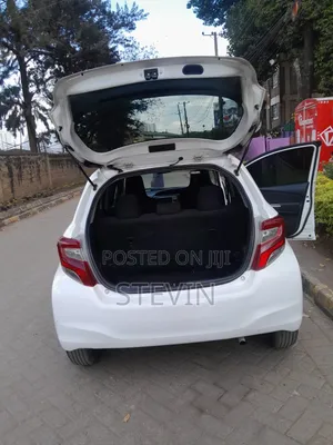 Toyota Vitz 2015 White