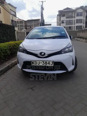 Toyota Vitz 2015 White
