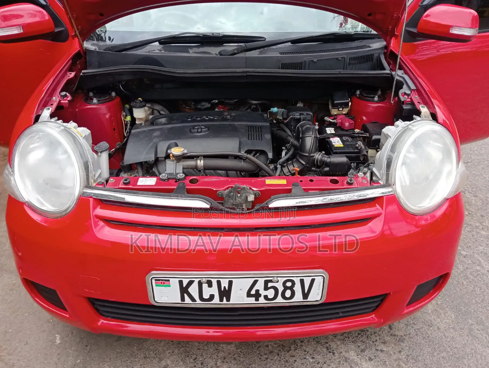 Toyota Sienta 1.5 FWD 2012 Red