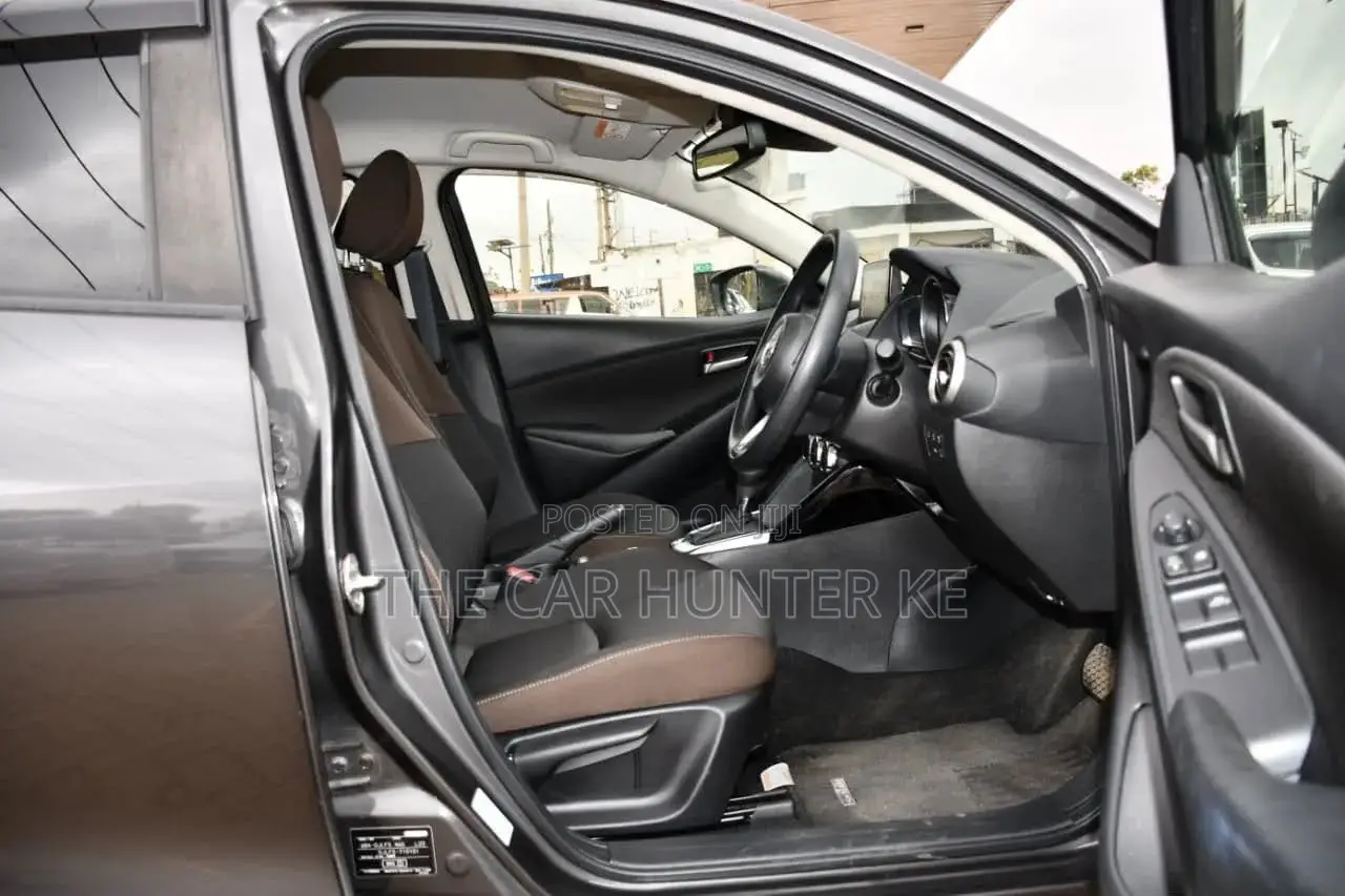 Mazda 2 2020 Gray