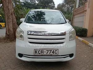 Toyota Noah 2.0 143hp FWD (7 Seater) 2009 Off white