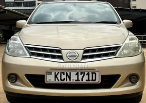 Nissan Tiida 2010