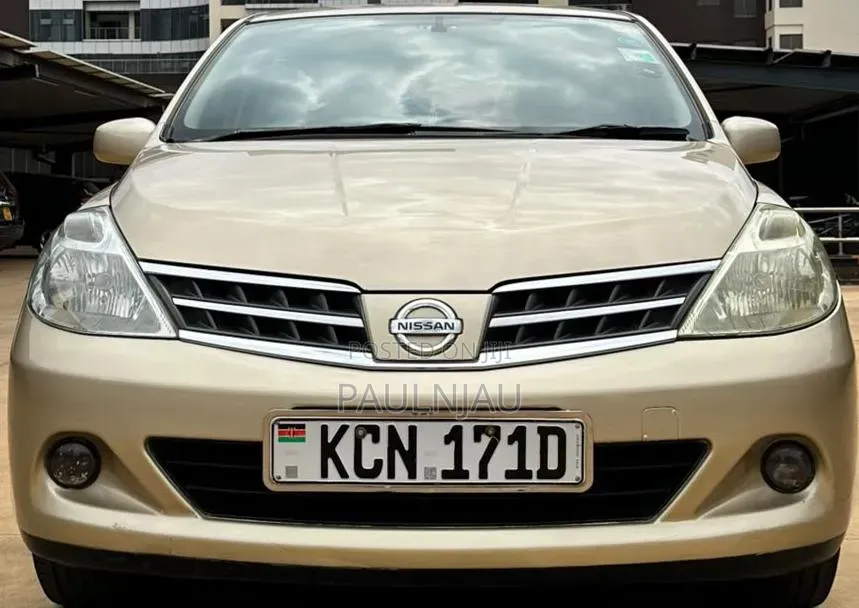 Nissan Tiida 2010