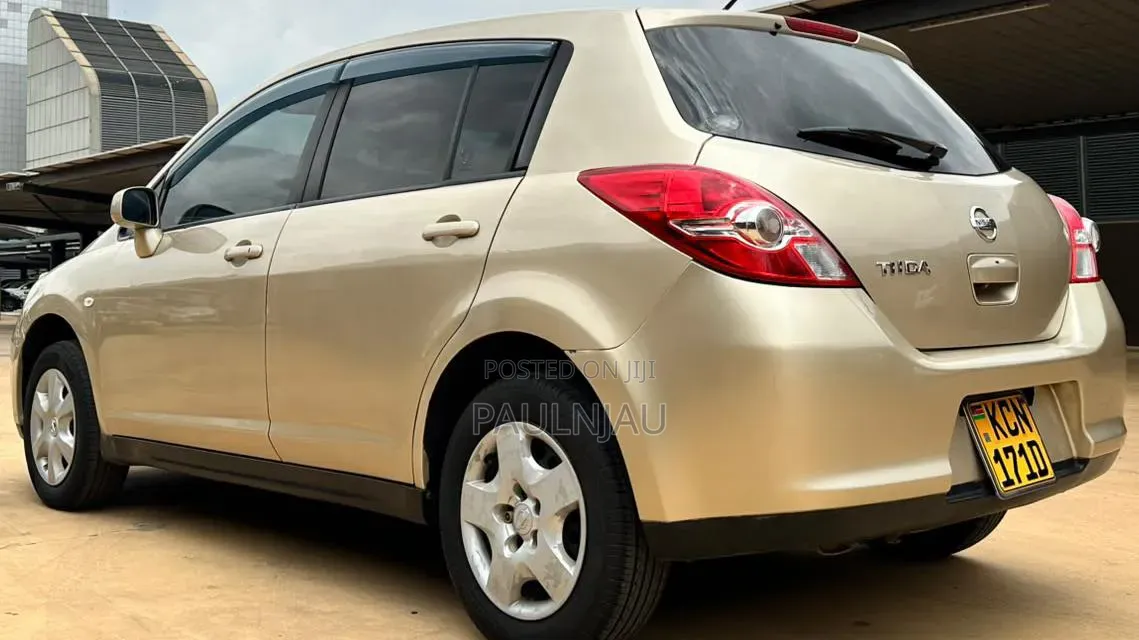 Nissan Tiida 2010