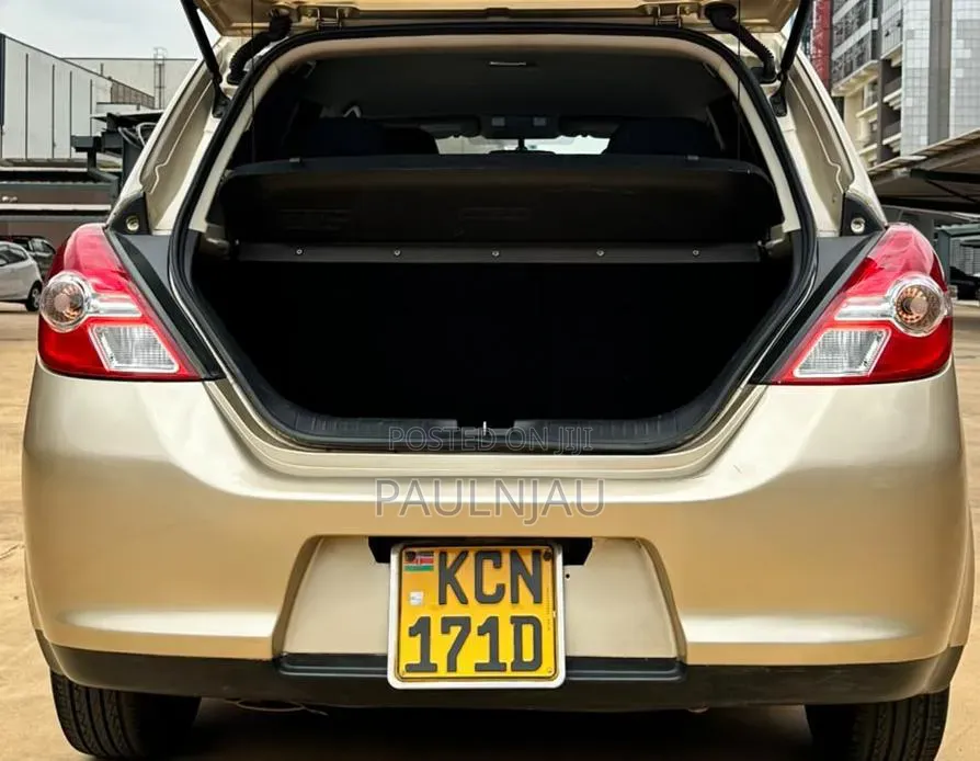 Nissan Tiida 2010