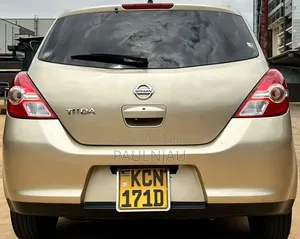 Nissan Tiida 2010