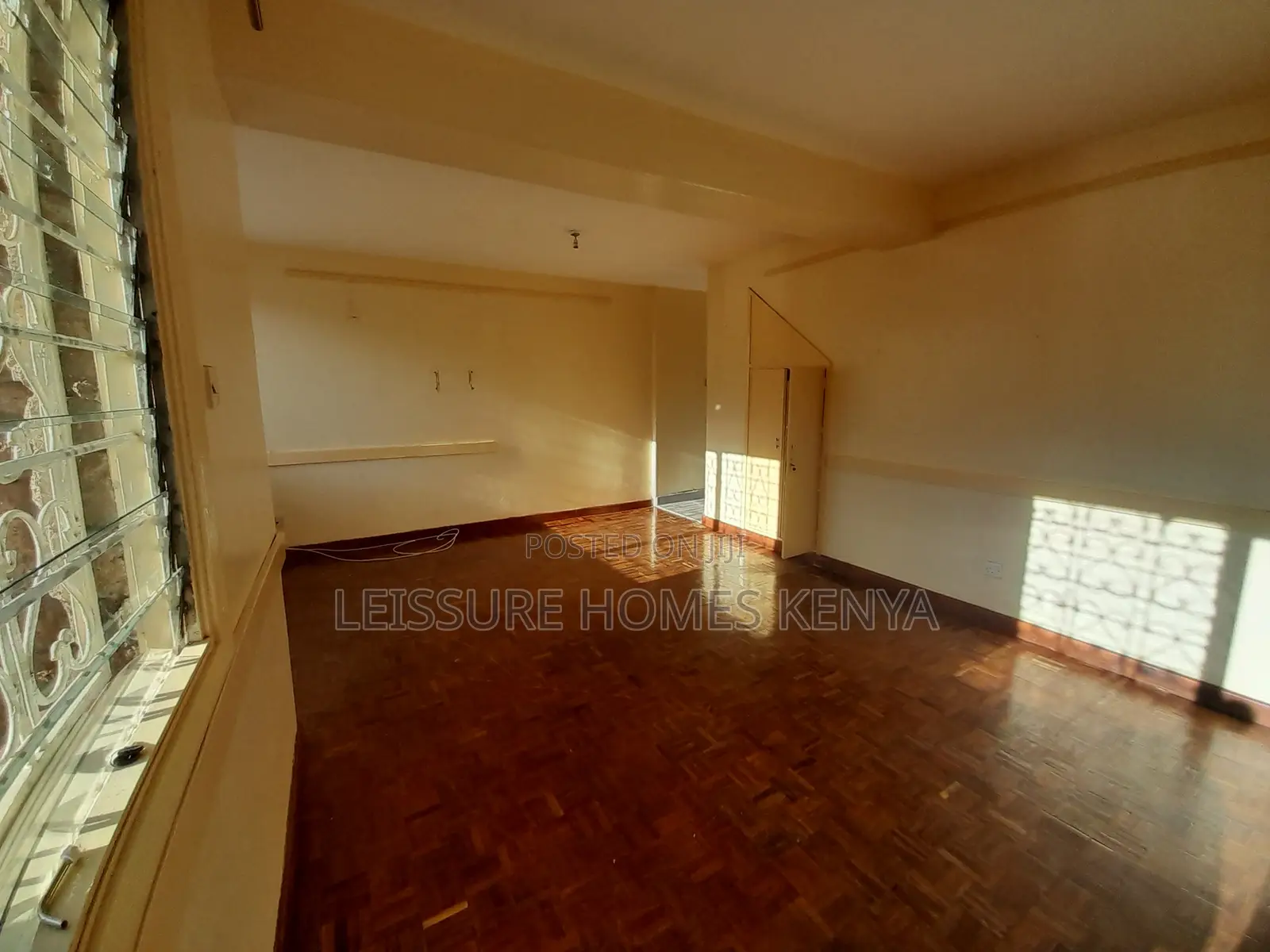 3bdrm Maisonette in Magiwa Estate for sale