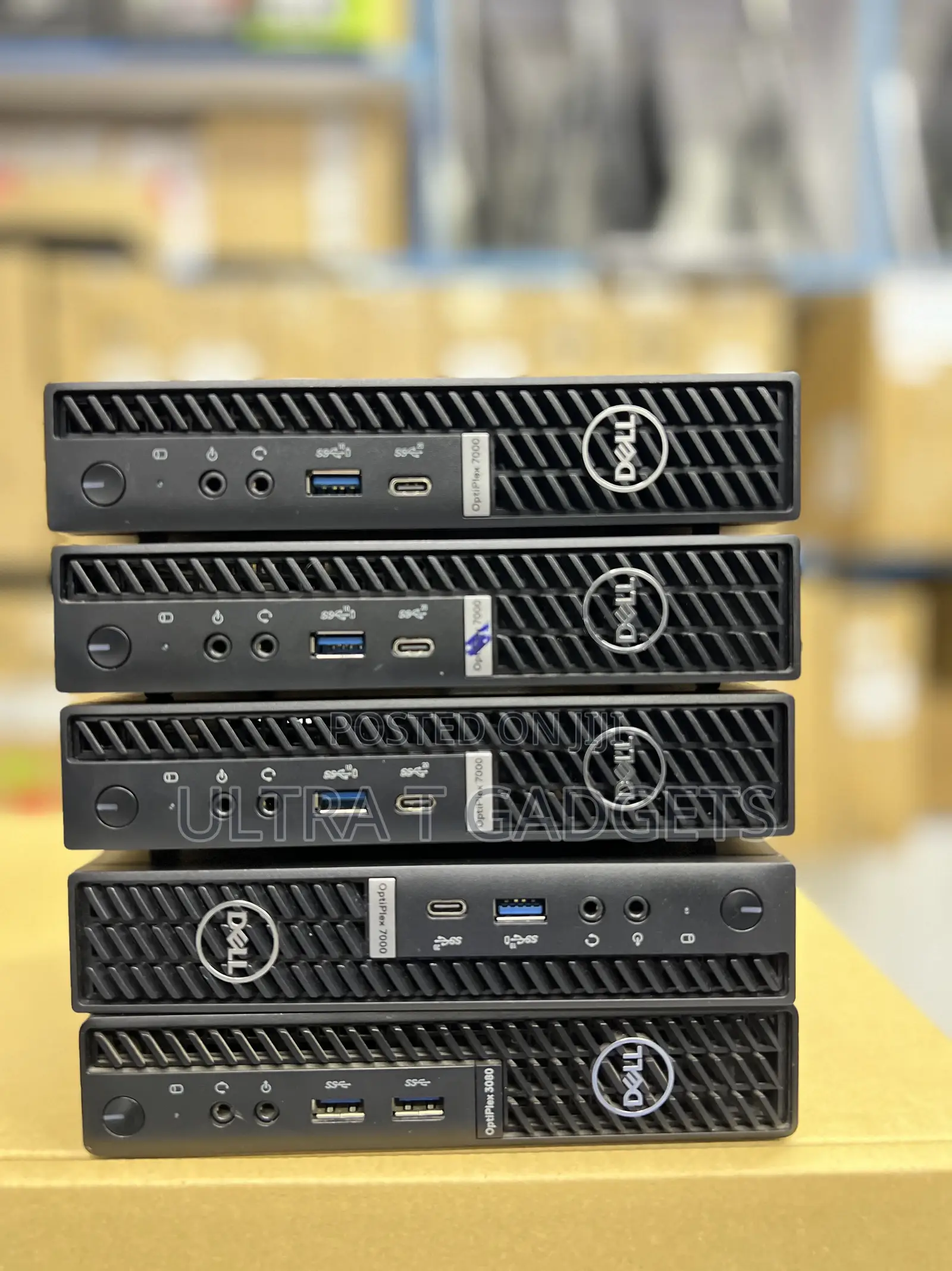 Desktop Computer Dell Optiplex 7000 MT 8GB Intel Core i5 SSD 256GB