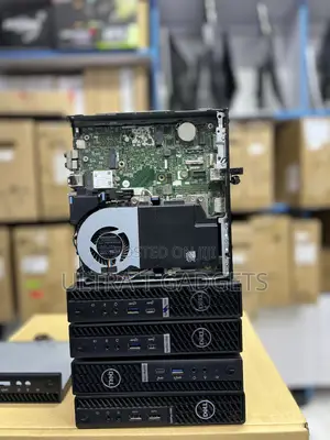 Desktop Computer Dell Optiplex 7000 MT 8GB Intel Core i5 SSD 256GB
