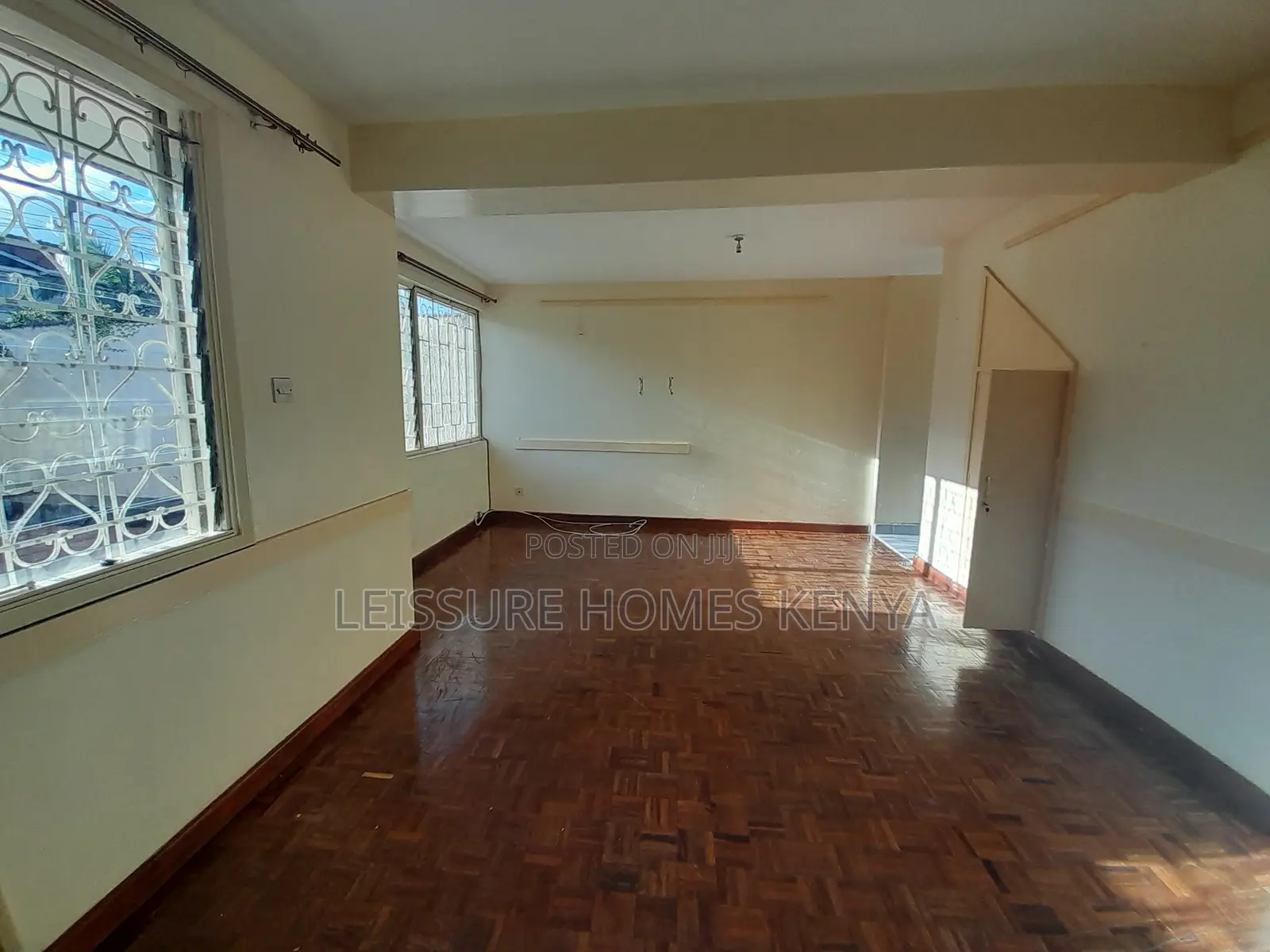 3bdrm Maisonette in Magiwa Estate for sale