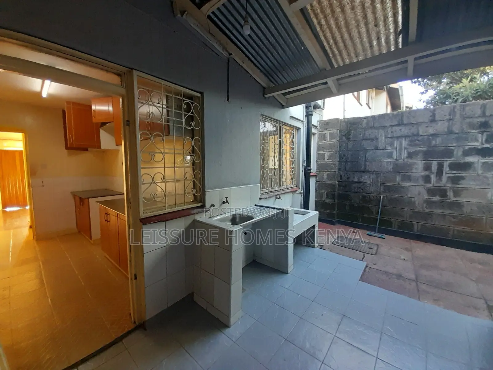 3bdrm Maisonette in Magiwa Estate for sale