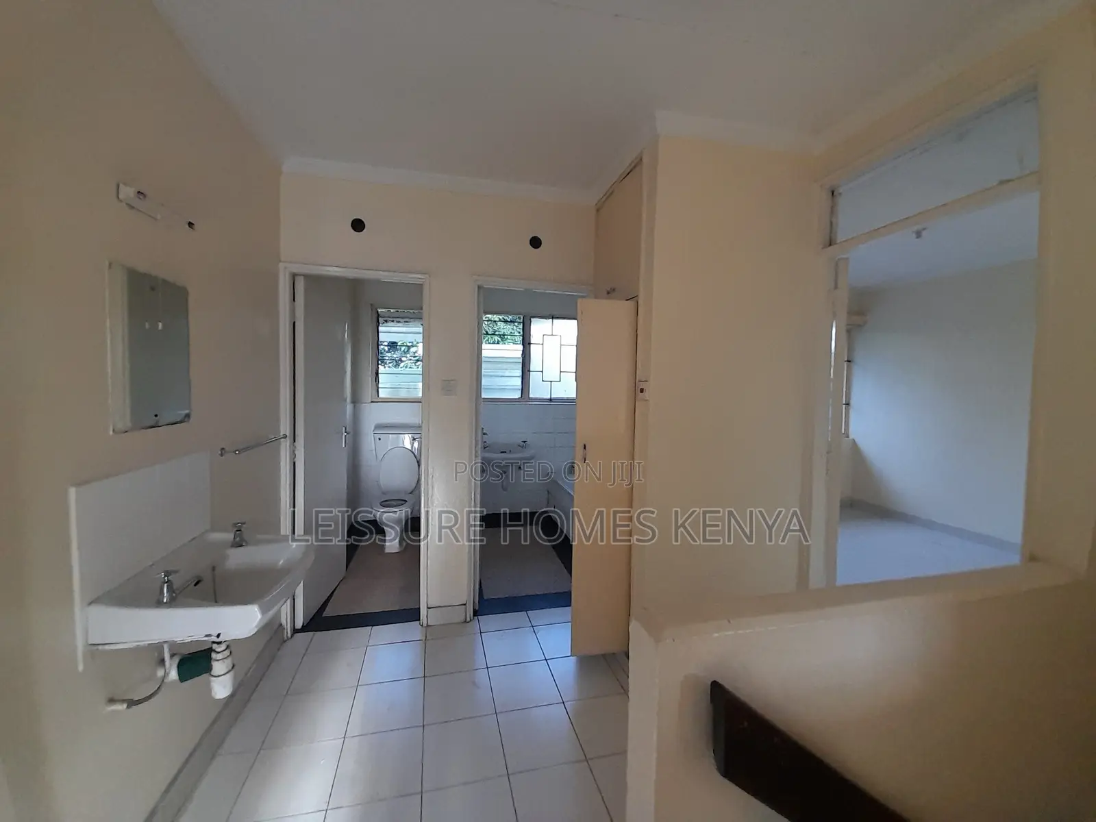 3bdrm Maisonette in Magiwa Estate for sale