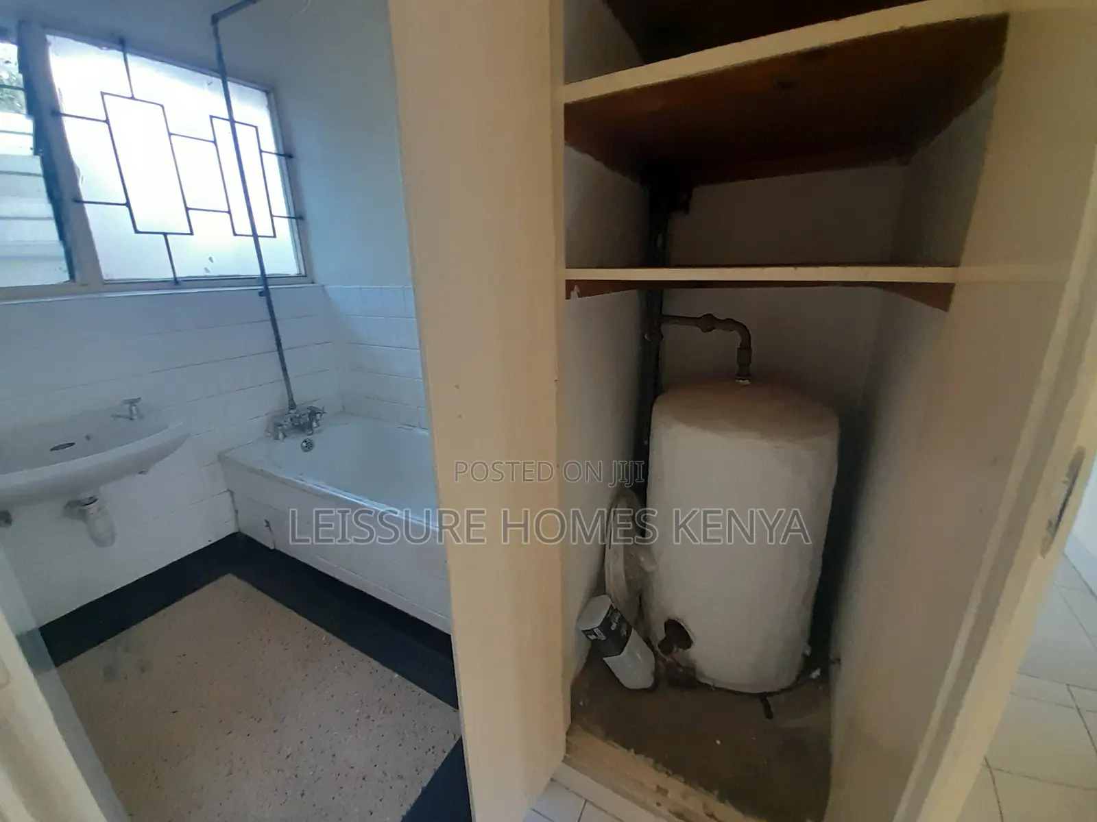 3bdrm Maisonette in Magiwa Estate for sale