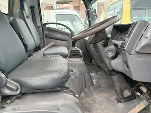 Lsuzu NQR Truck