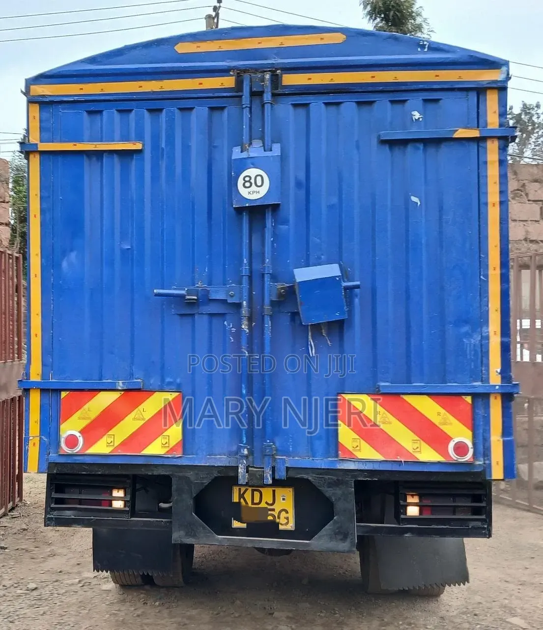 Lsuzu NQR Truck