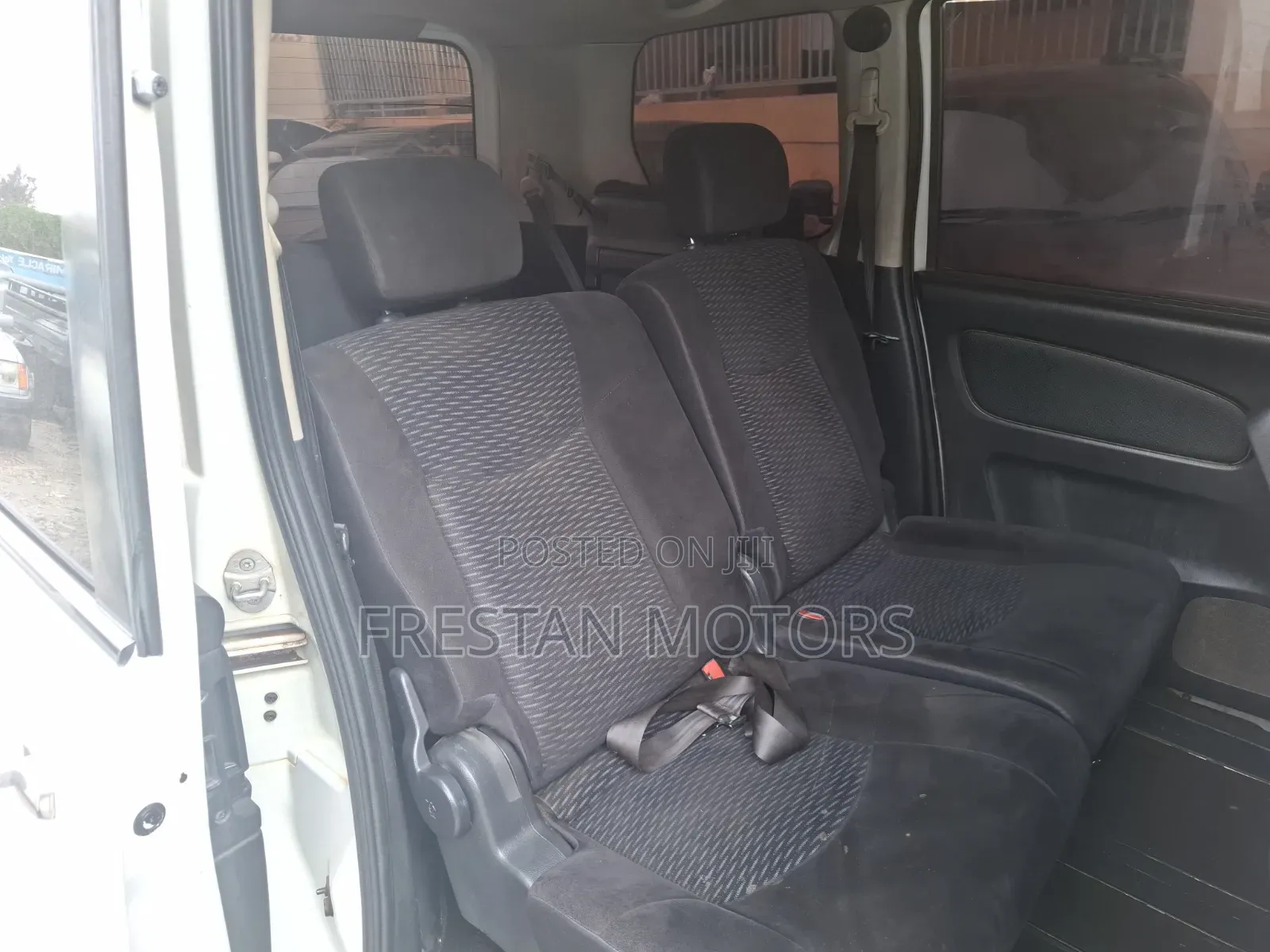 Nissan Serena 2012 White