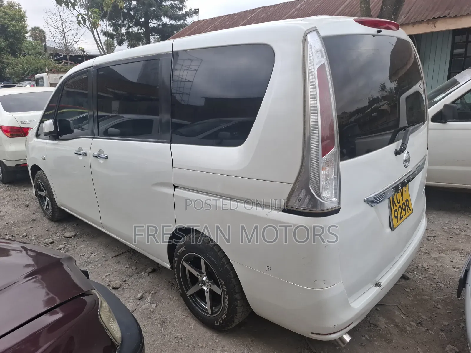 Nissan Serena 2012 White