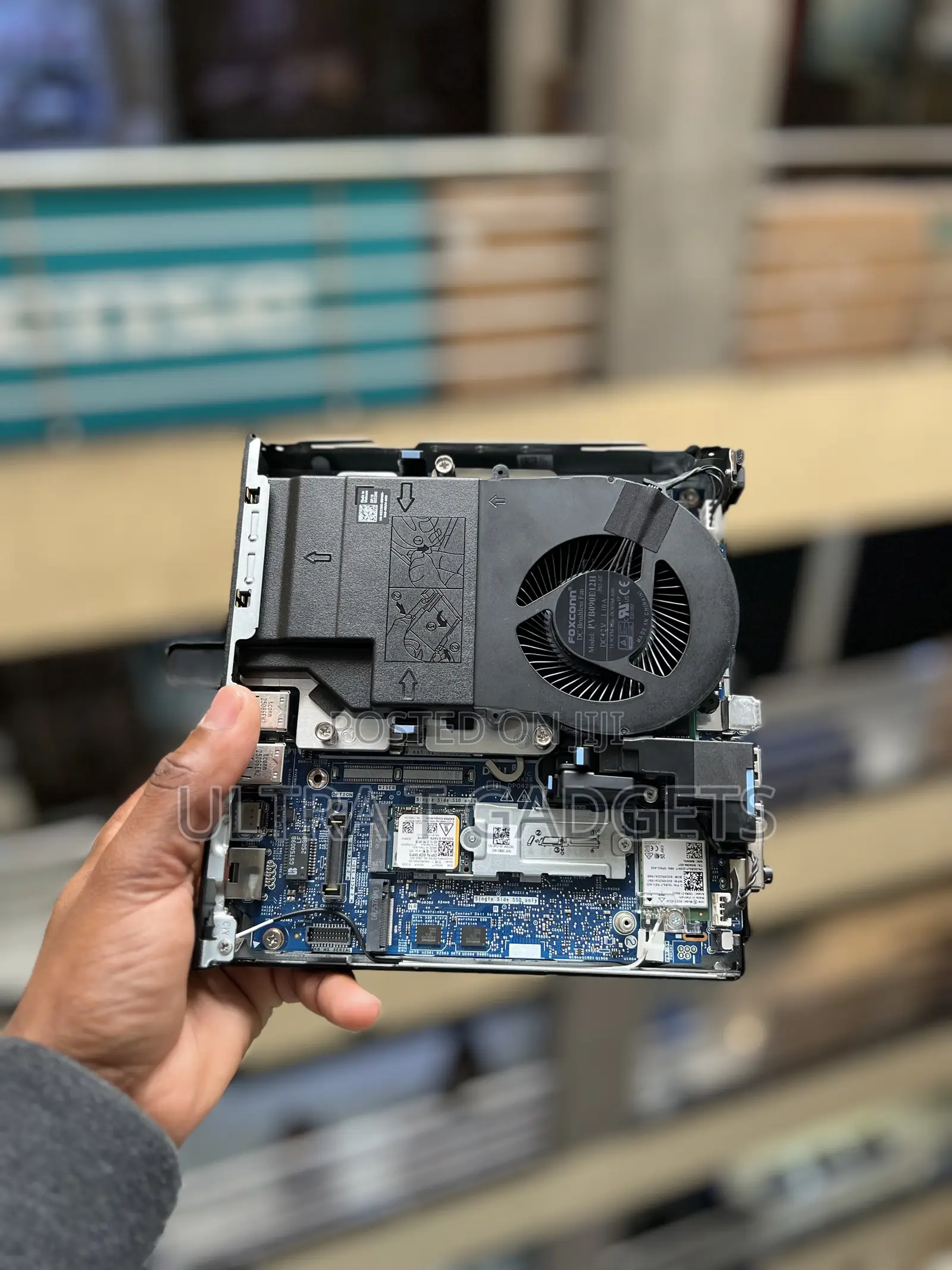 Desktop Computer Dell 16GB Intel Core Ultra 5 SSD 512GB
