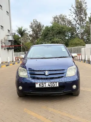Toyota IST 2005 Blue