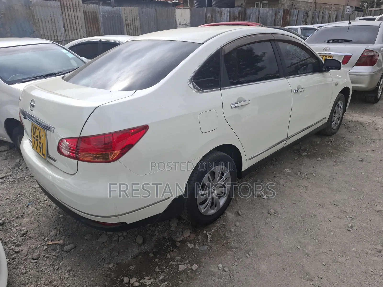Nissan Bluebird 2012 White