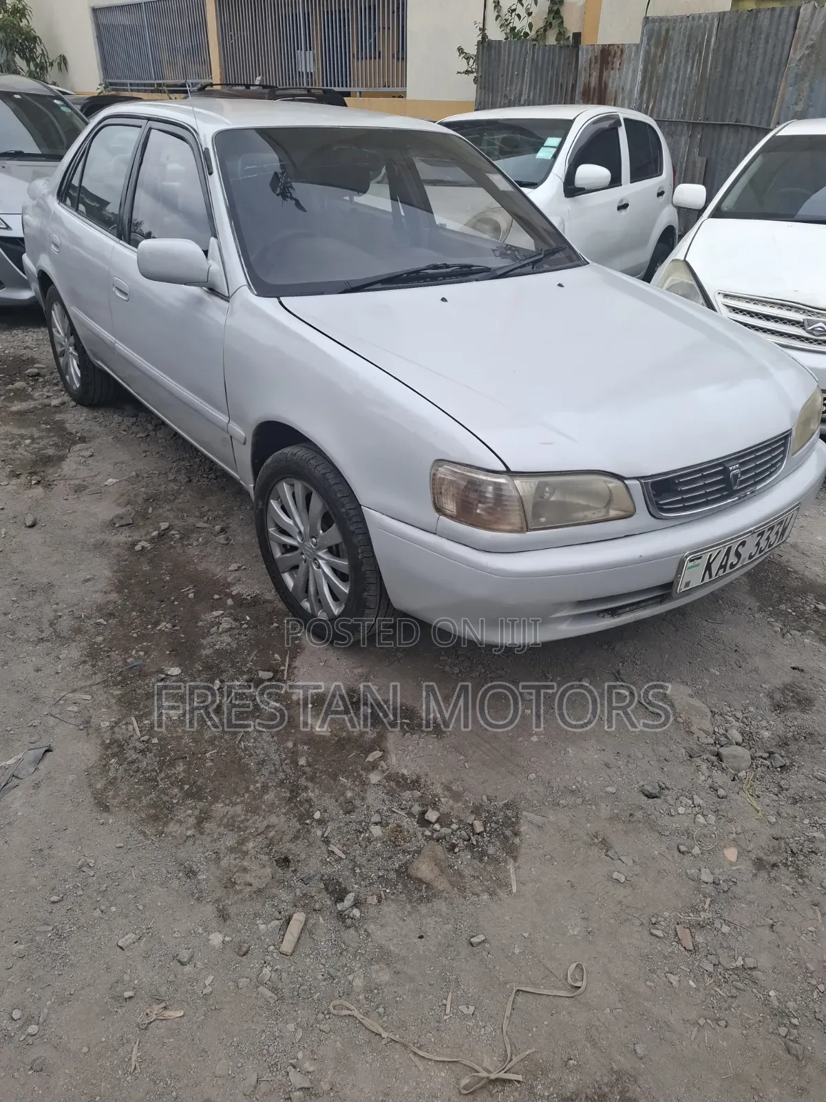 Toyota Corolla 1999 Silver
