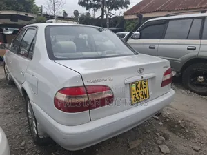 Toyota Corolla 1999 Silver