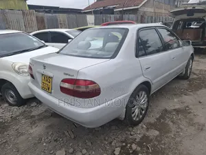 Toyota Corolla 1999 Silver