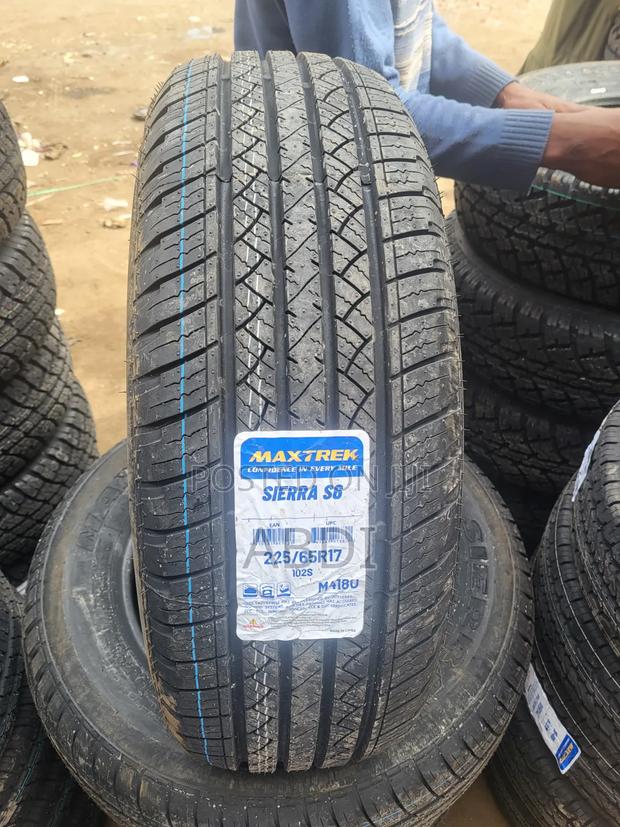 225/65r17 Maxtrek - main view