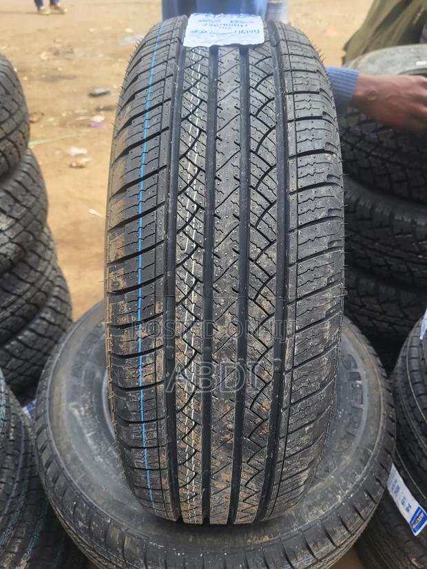 225/65r17 Maxtrek - thumbnail 2