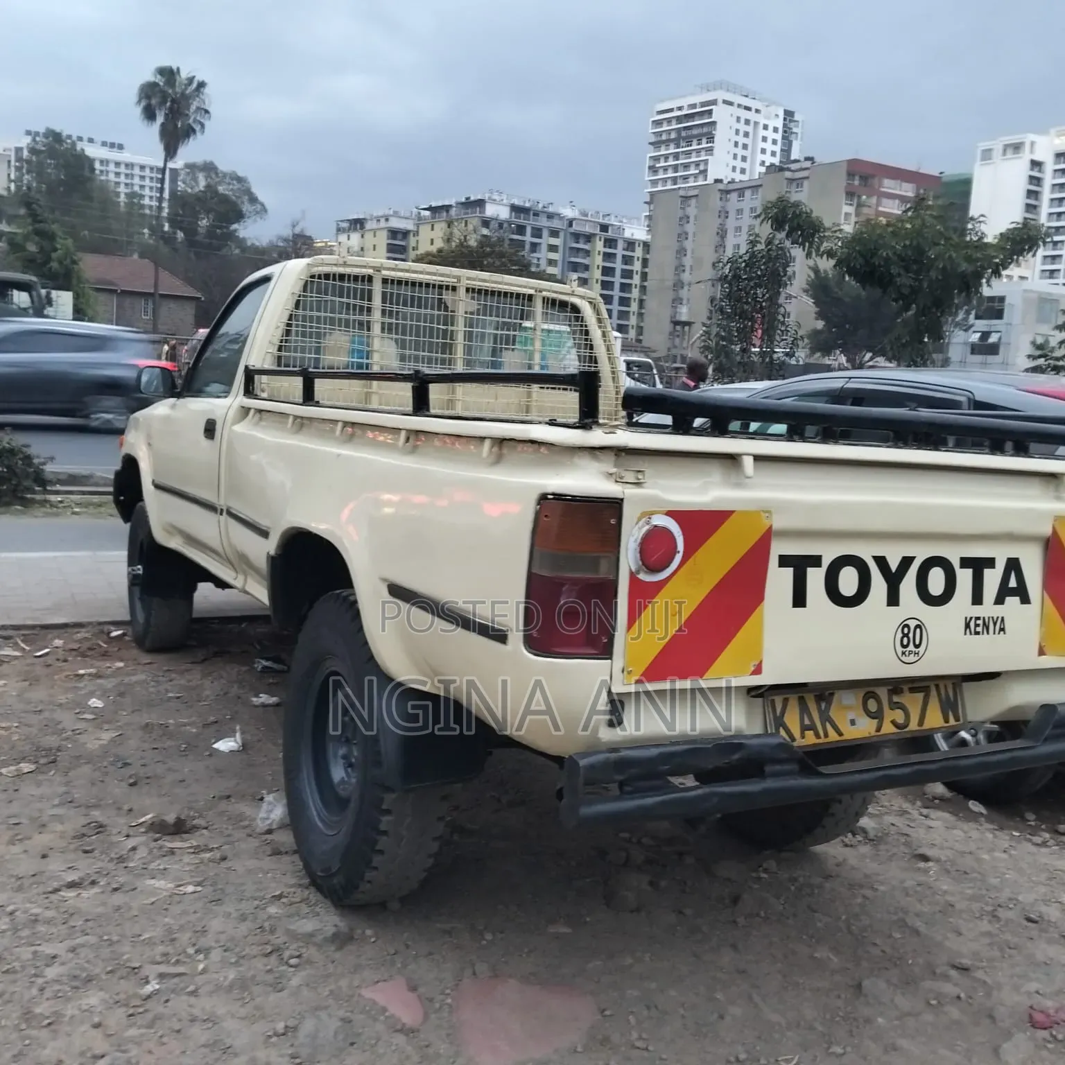 Toyota Hilux 1998 Beige