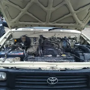 Toyota Hilux 1998 Beige