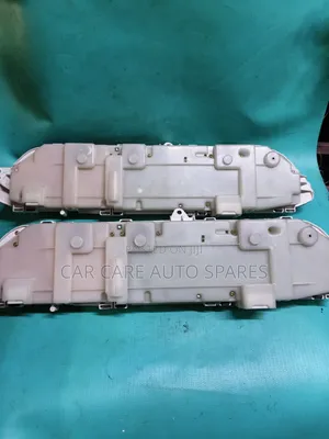 Dashboard Clock Toyota Noah 2003