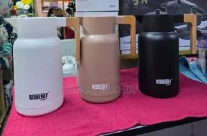 Redberry Flask With a Bamboo Handle
Size -1Ltr
Keeps Hot and Cold