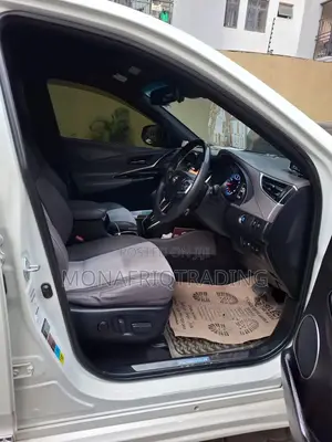 Toyota Harrier 2.0 2017 White