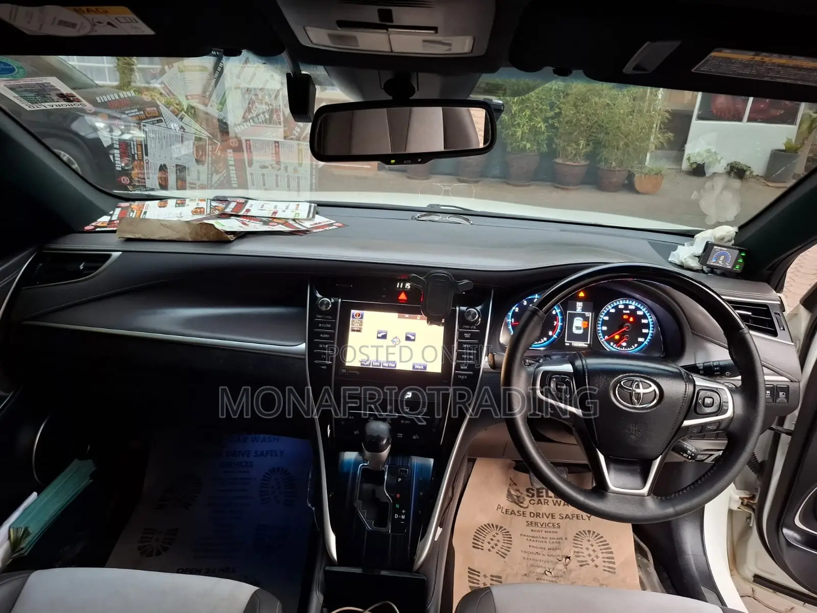 Toyota Harrier 2.0 2017 White