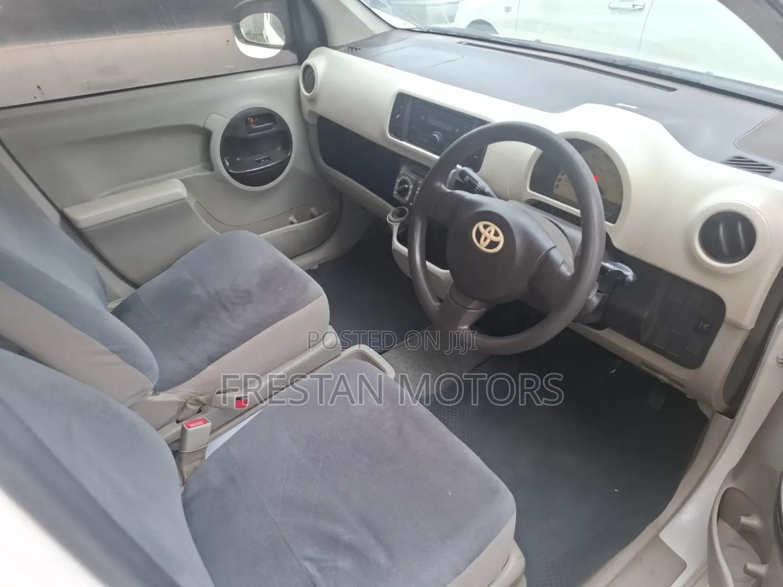 Toyota Passo 2012 White