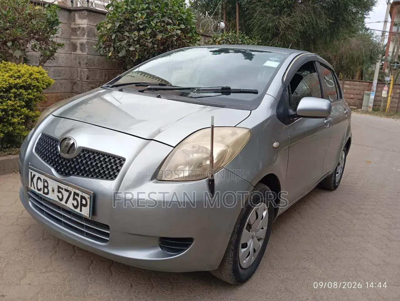 Toyota Vitz 2008 Gray