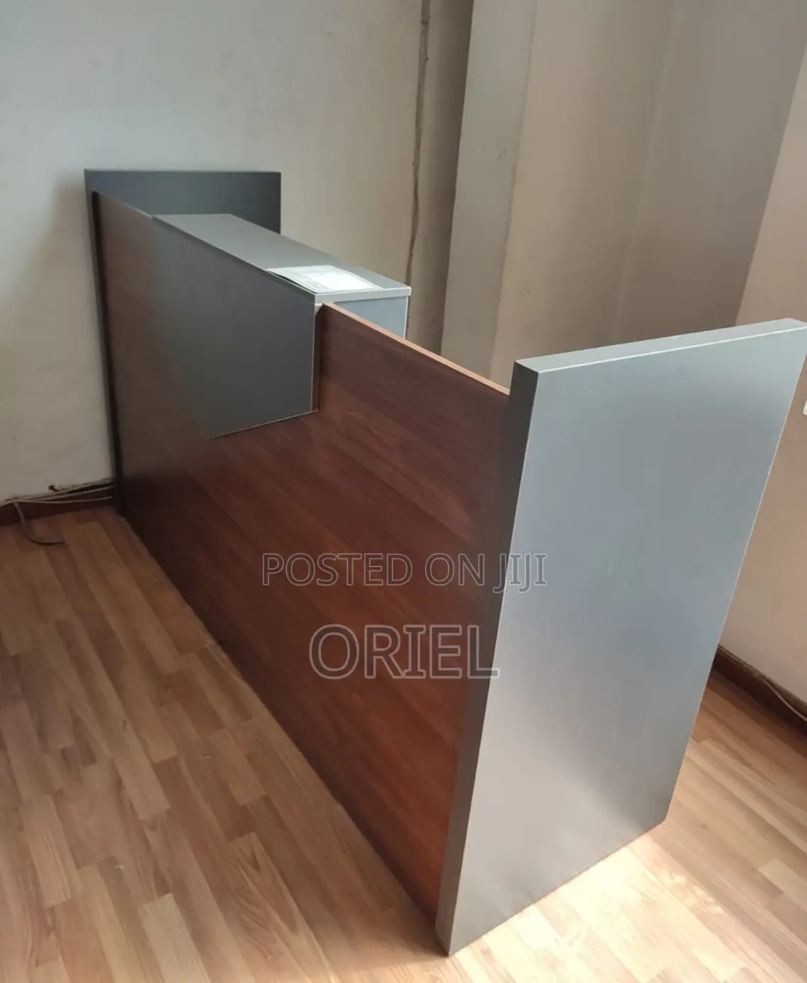 1.8M Reception Desk : Executive Front Office Reception Counter Table