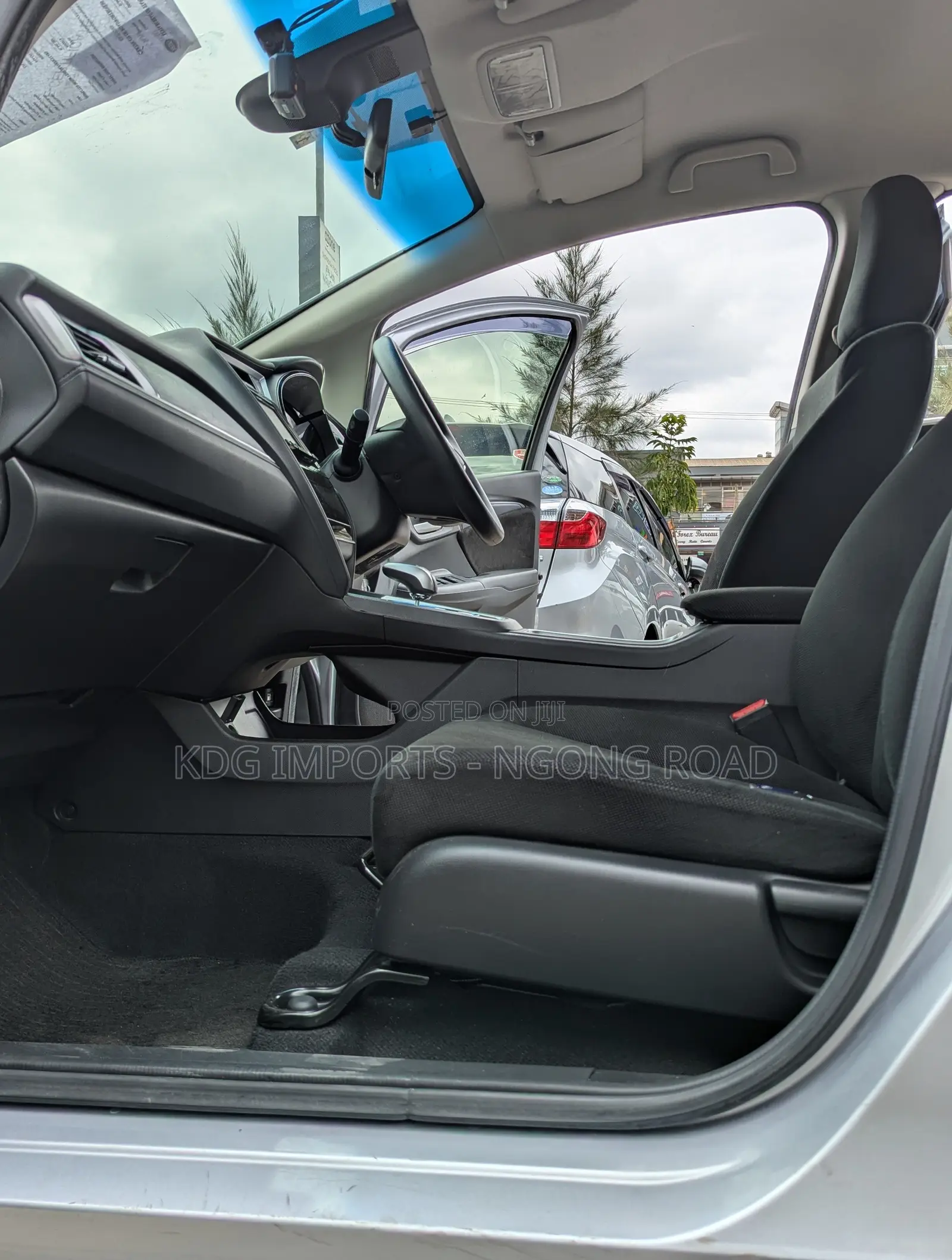Honda Shuttle 2019 Silver