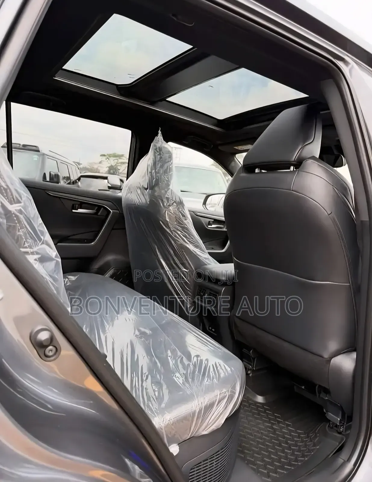 Toyota RAV4 LE AWD 2020 Gray