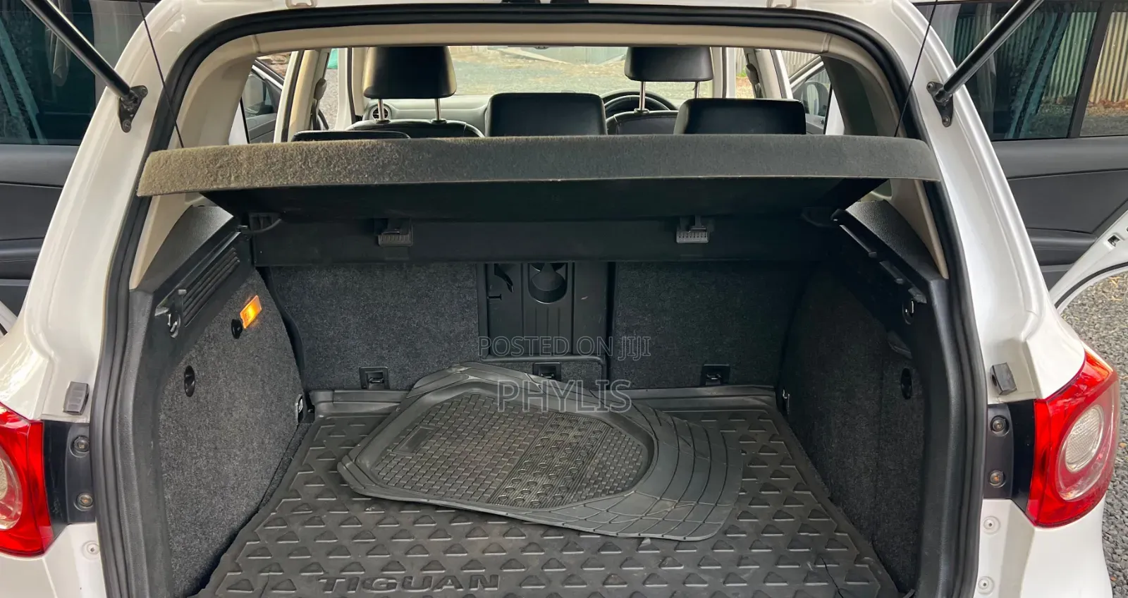Volkswagen Tiguan 2010 White