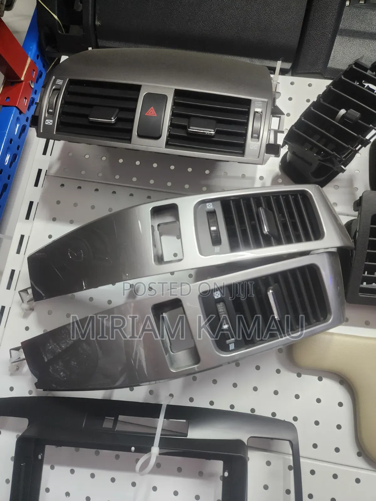 Middle Compartment Vents