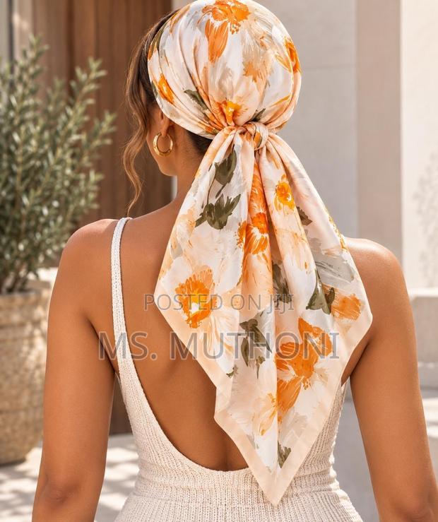 The Petite Chic Square (70*70) - thumbnail 5
