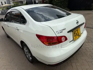 Nissan Bluebird 2012 White