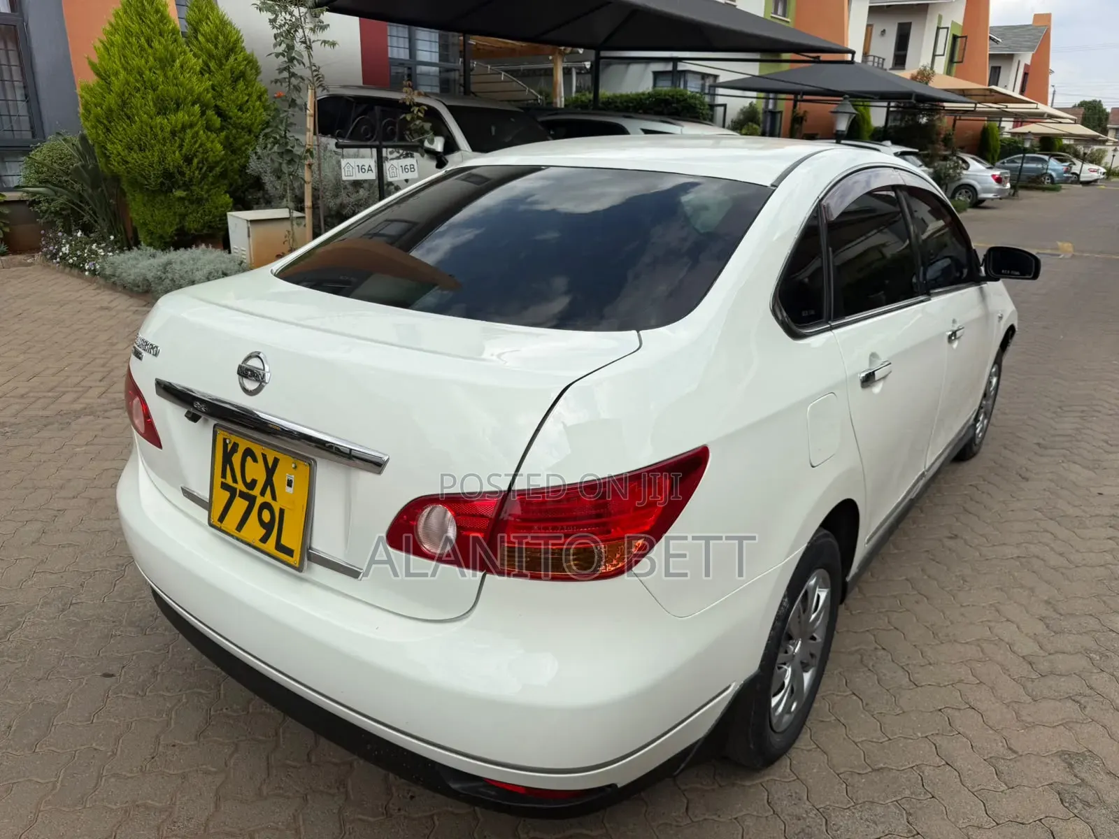 Nissan Bluebird 2012 White