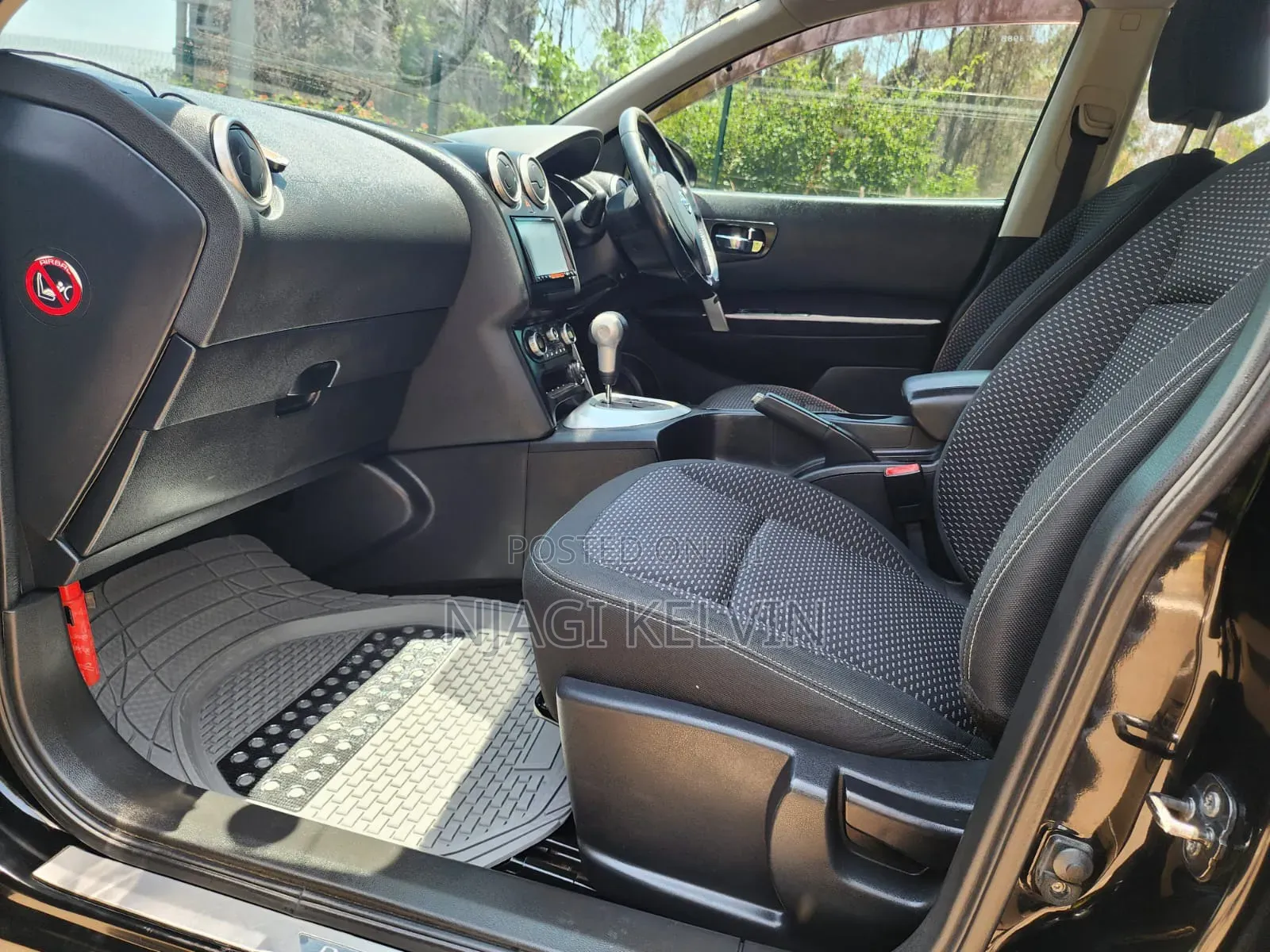Nissan Dualis 2011 Black