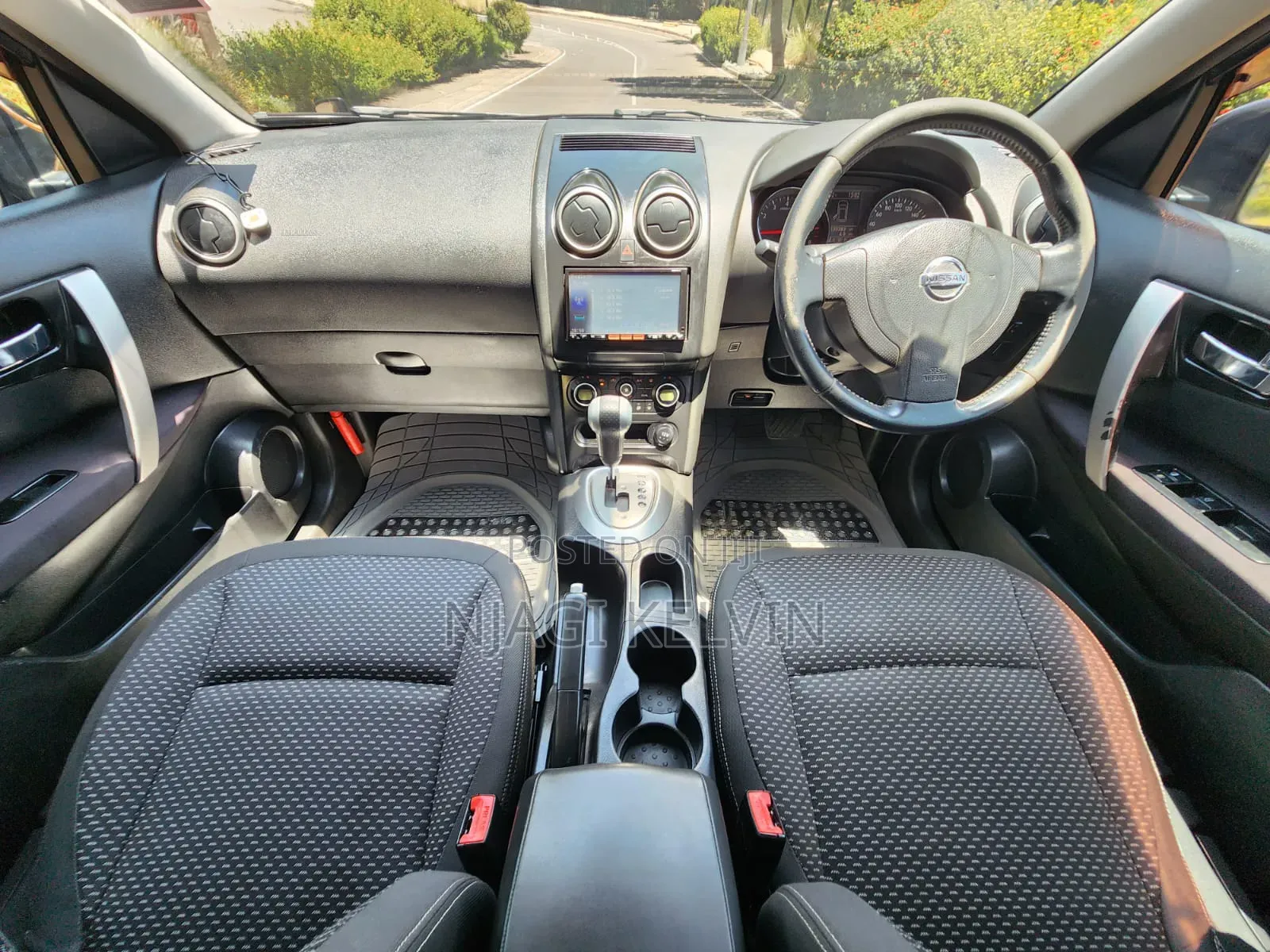 Nissan Dualis 2011 Black