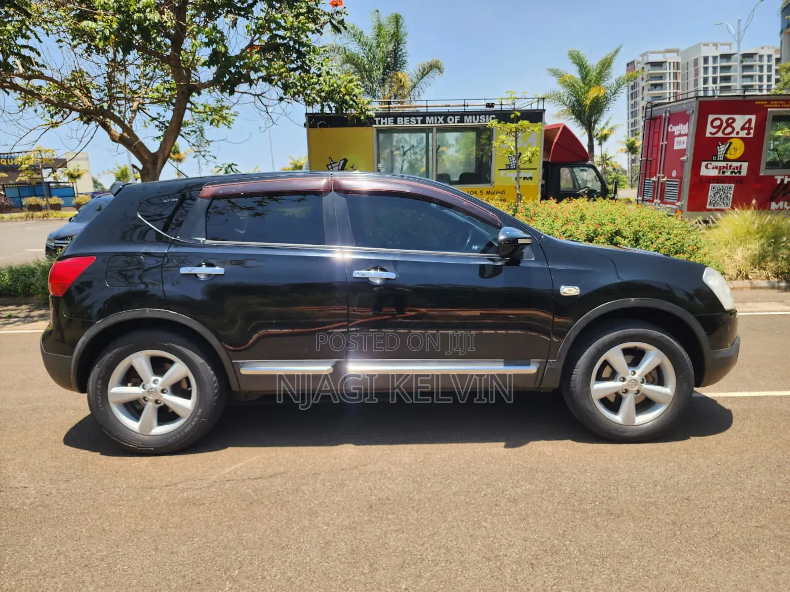 Nissan Dualis 2011 Black