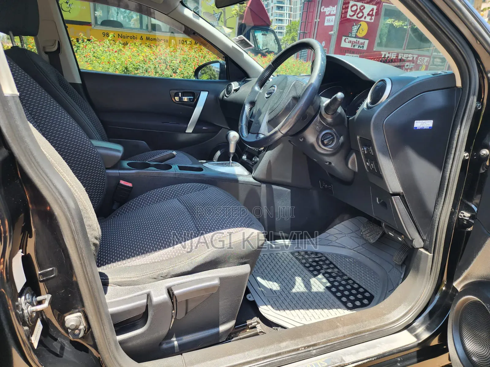 Nissan Dualis 2011 Black