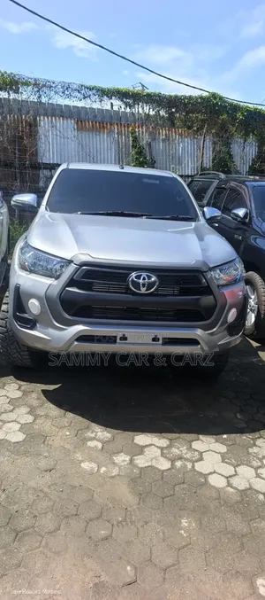 Toyota Hilux Revo Smart Cab Deisel 2.4 AWD 2020 Silver